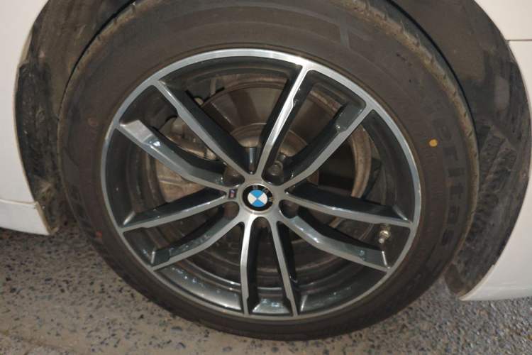 Used BMW 5 Series 2022 Restyled 525i M Sport Package Right Front Wheel Hub