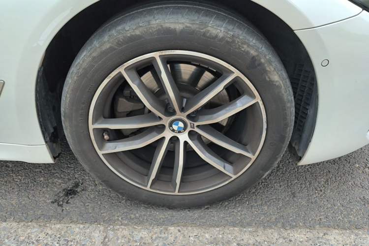 Used BMW 5 Series 2022 Restyled 525Li M Sport Package Right Front Wheel Hub