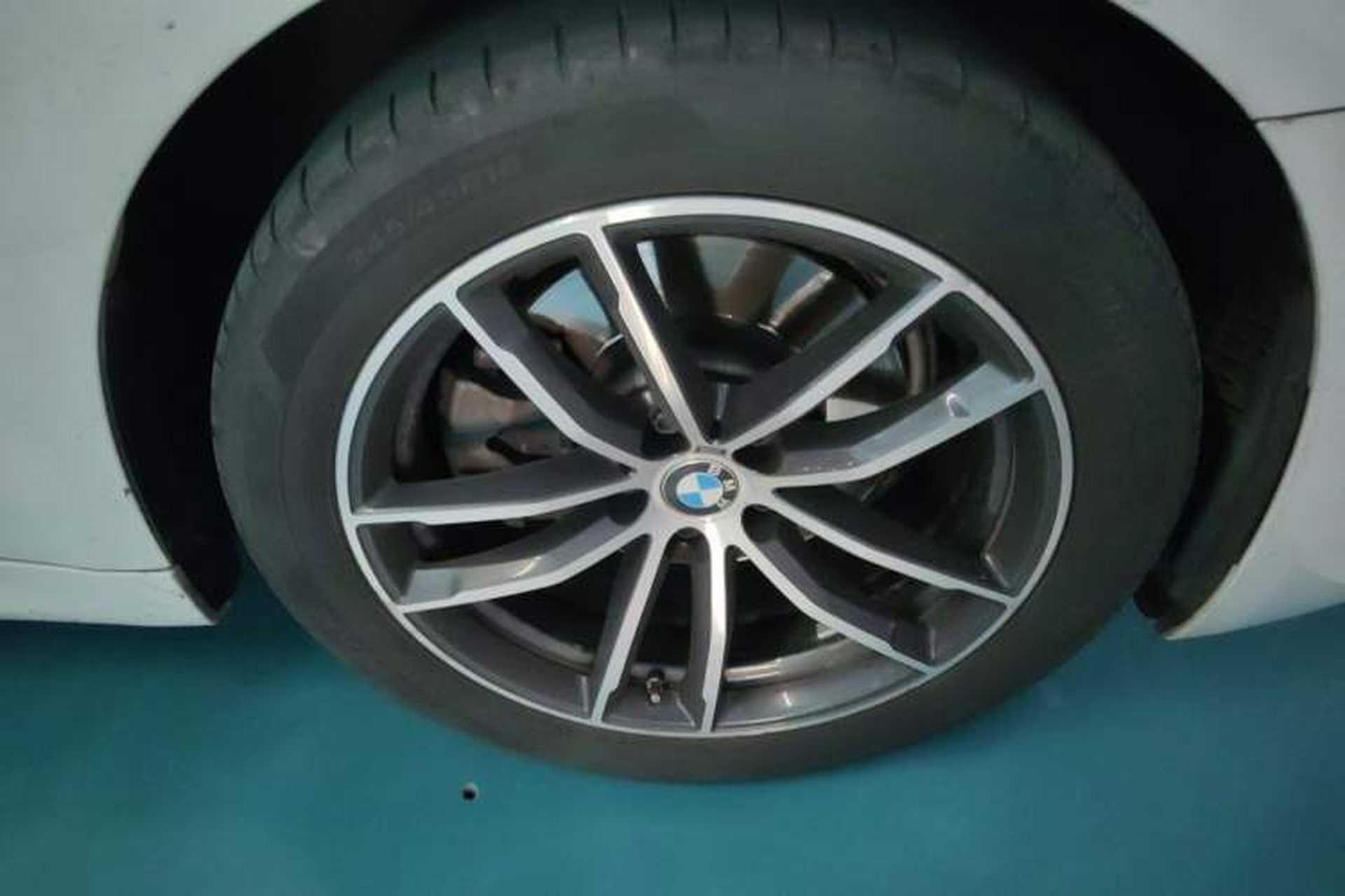 Used BMW 5 Series 2022 Restyled 525i M Sport Package Right Front Wheel Hub