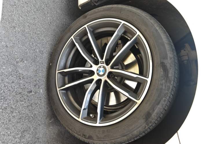 Used BMW 5 Series 2022 Restyled 525Li M Sport Package Right Front Wheel Hub