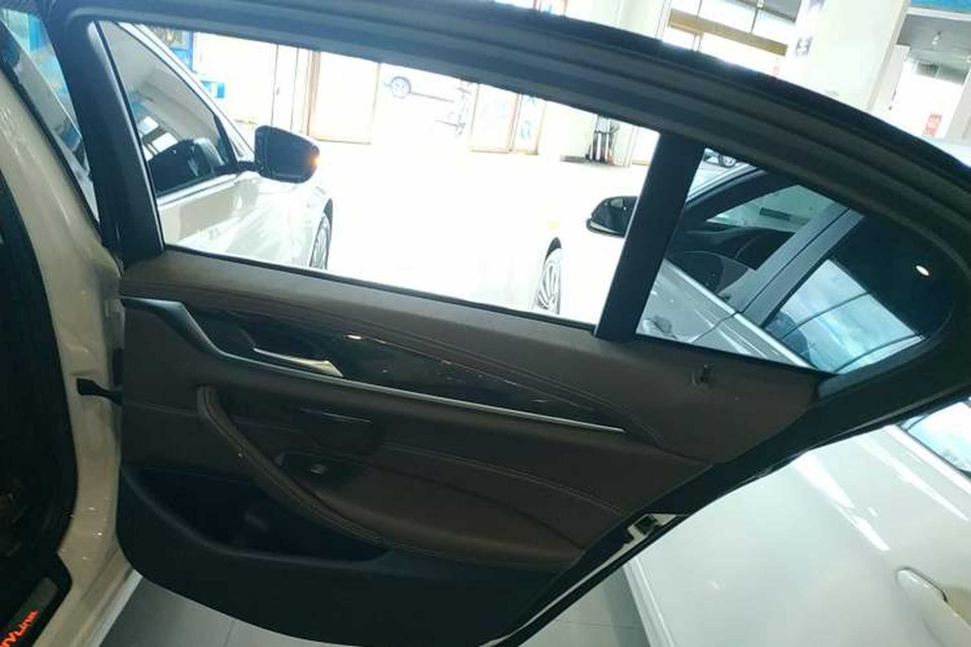 Used BMW 5 Series 2022 Restyled 525Li Luxury Package Right Rear Door Interior