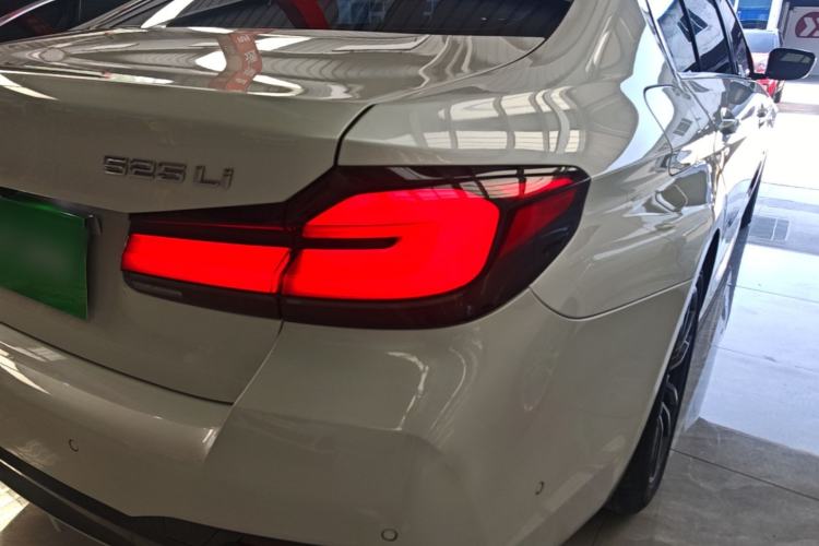 Used BMW 5 Series 2022 Second Facelift 525Li M Sport Package Right Rear Taillight