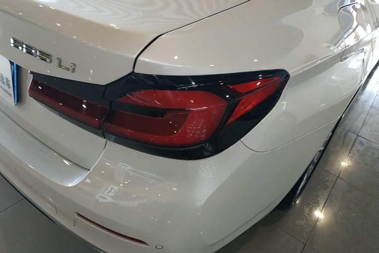 Used BMW 5 Series 2022 Restyled 525Li Luxury Package Right Rear Taillight