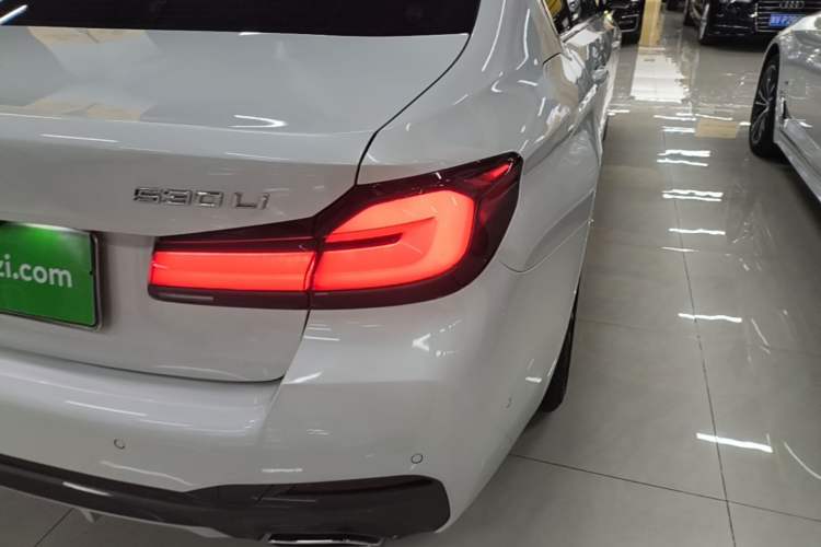 Used BMW 5 Series 2022 Second Facelift 530Li Leading Edition M Sport Package Right Rear Taillight