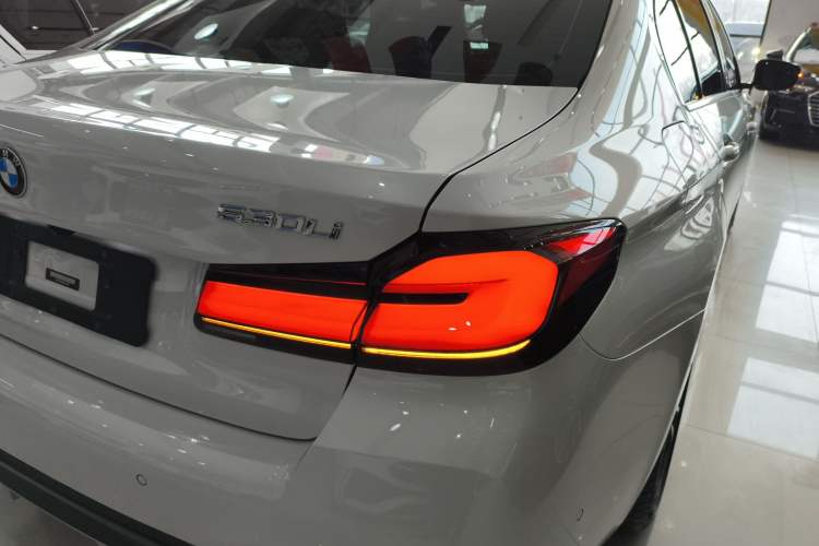 Used BMW 5 Series 2022 Restyled 530Li Leading Edition M Sport Package Right Rear Taillight