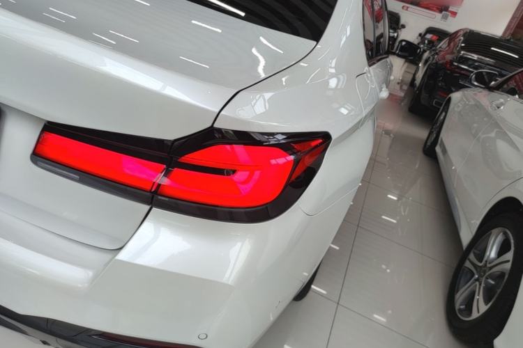 Used BMW 5 Series 2022 Second Facelift 530Li Luxury Version M Sport Package Right Rear Taillight