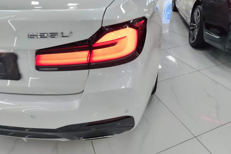 Used BMW 5 Series 2022 Second Facelift 525Li M Sport Package Right Rear Taillight