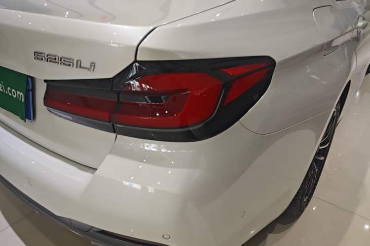 Used BMW 5 Series 2022 Second Facelift 525Li M Sport Package Right Rear Taillight
