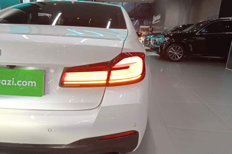 Used BMW 5 Series 2022 Second Facelift 530Li Leading Edition M Sport Package Right Rear Taillight