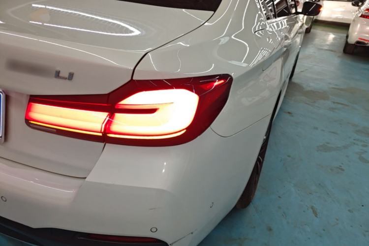 Used BMW 5 Series 2022 Restyled 530Li Leading Edition M Sport Package Right Rear Taillight