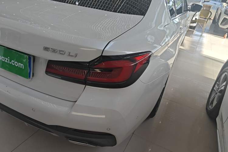 Used BMW 5 Series 2022 Restyled 530Li Leading Edition M Sport Package Right Rear Taillight