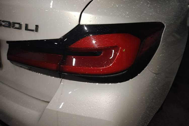 Used BMW 5 Series 2022 Second Facelift 530Li Luxury Version M Sport Package Right Rear Taillight