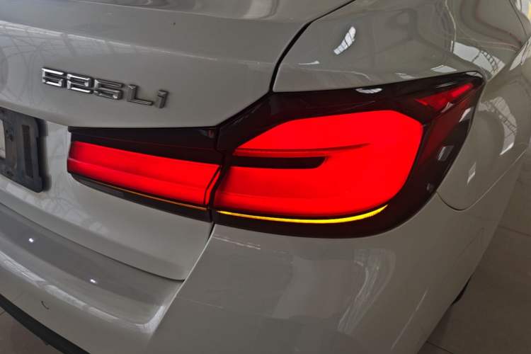 Used BMW 5 Series 2022 Second Facelift 525Li M Sport Package Right Rear Taillight
