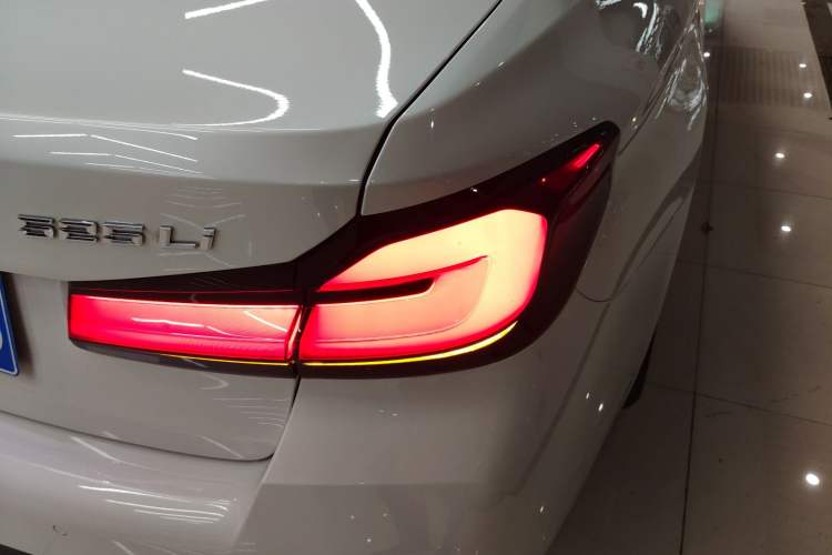 Used BMW 5 Series 2022 Restyled 525Li M Sport Package Right Rear Taillight