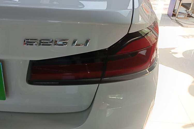 Used BMW 5 Series 2022 Second Facelift 525Li Luxury Package Right Rear Taillight