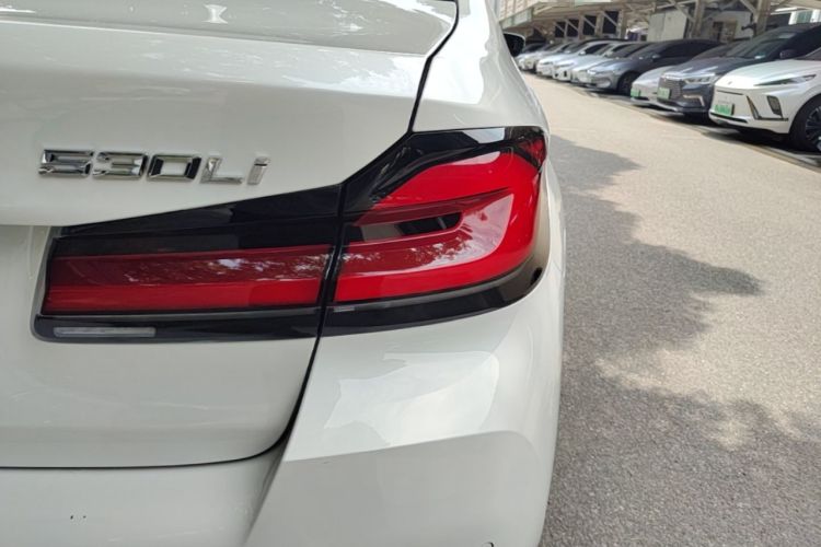 Used BMW 5 Series 2022 Second Facelift 530Li Leading Edition M Sport Package Right Rear Taillight