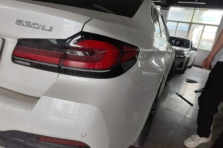 Used BMW 5 Series 2022 530Li xDrive M Sport Package Right Rear Taillight