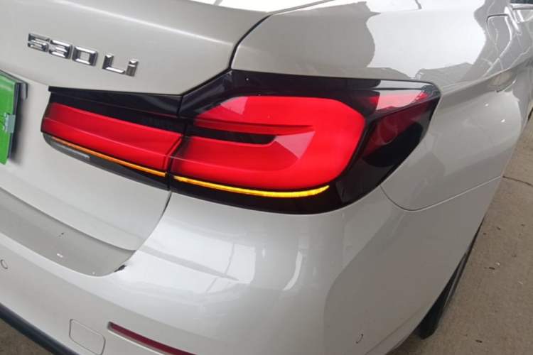 Used BMW 5 Series 2022 Second Facelift 530Li Luxury Edition Premium Package Right Rear Taillight