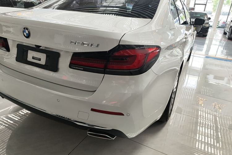 Used BMW 5 Series 2022 Restyled 525Li Luxury Package Right Rear Taillight