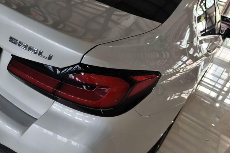 Used BMW 5 Series 2022 Second Facelift 525Li M Sport Package Right Rear Taillight