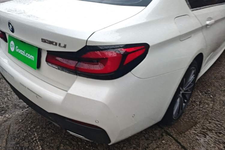 Used BMW 5 Series 2022 Restyled 530Li Leading Edition M Sport Package Right Rear Taillight