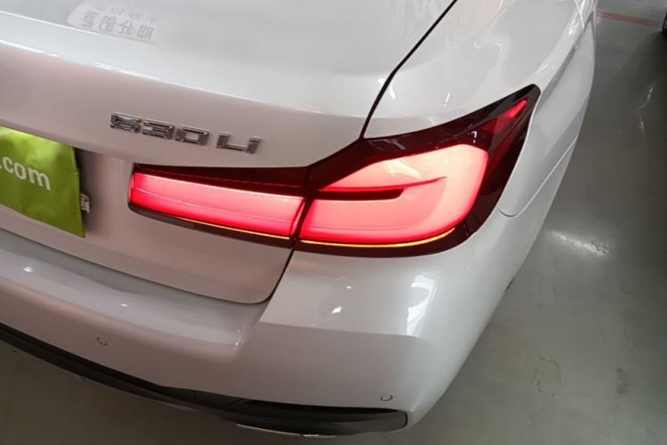 Used BMW 5 Series 2022 Second Facelift 530Li xDrive M Sport Package Right Rear Taillight