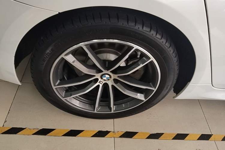 Used BMW 5 Series 2022 Restyled 525Li M Sport Package Right Rear Wheel Hub