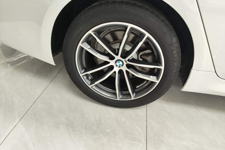 Used BMW 5 Series 2022 Restyled 525Li M Sport Package Right Rear Wheel Hub