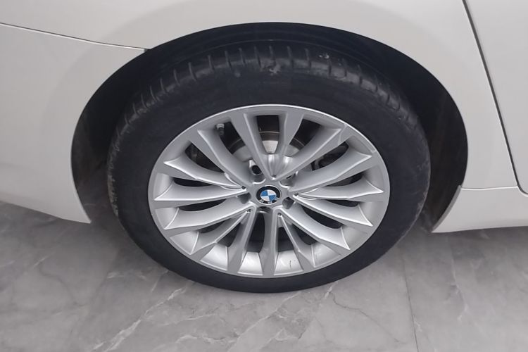 Used BMW 5 Series 2022 Restyled 525Li Luxury Package Right Rear Wheel Hub