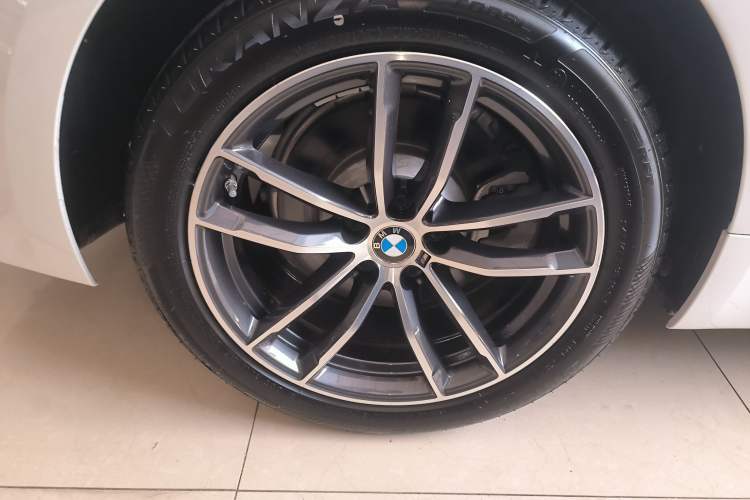 Used BMW 5 Series 2022 Restyled 525Li M Sport Package Right Rear Wheel Hub