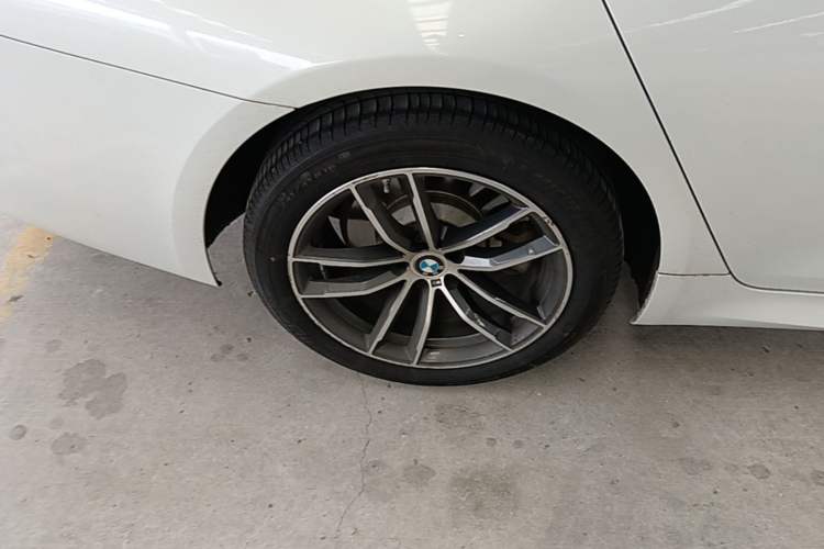 Used BMW 5 Series 2022 Restyled 525Li M Sport Package Right Rear Wheel Hub
