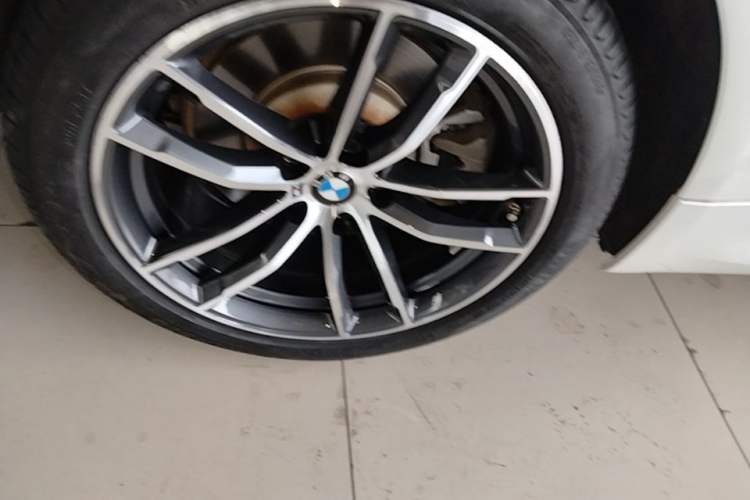 Used BMW 5 Series 2022 Second Facelift 525Li M Sport Package Right Rear Wheel Hub