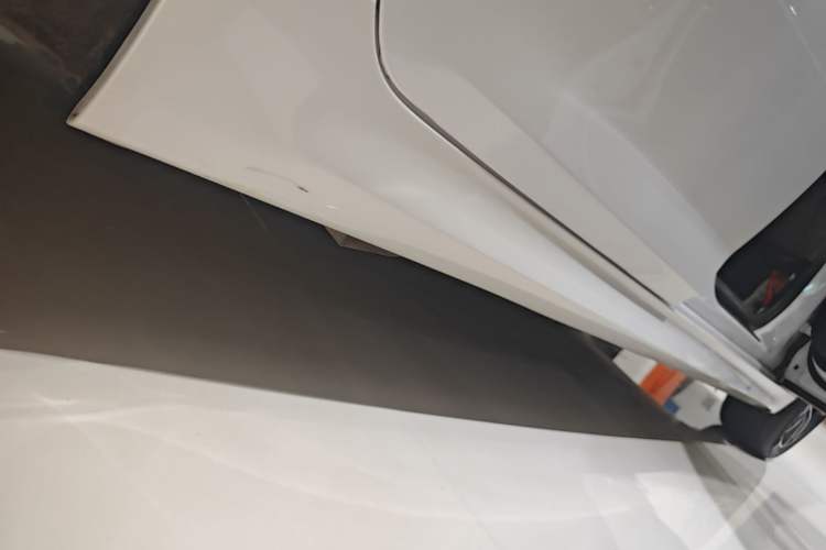 Used BMW 5 Series 2022 Second Facelift 525Li M Sport Package Right Side Sill