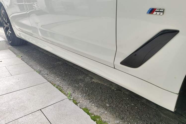 Used BMW 5 Series 2022 Updated 530i M Sport Package Right Side Sill