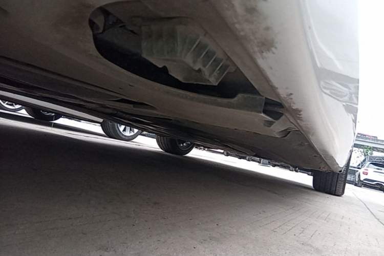 Used BMW 5 Series 2022 Second Facelift 530Li Leading Edition M Sport Package Right Side Sill