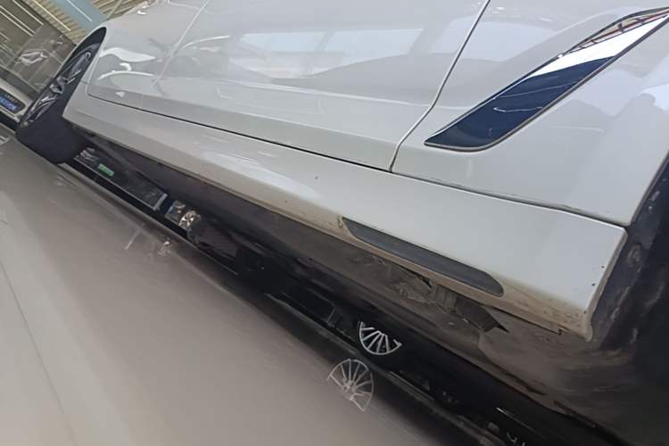 Used BMW 5 Series 2022 Updated 530Li Leading Edition Luxury Package Right Side Sill