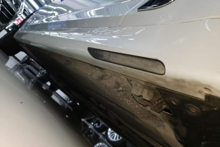Used BMW 5 Series 2022 Second Facelift 525Li M Sport Package Right Side Sill