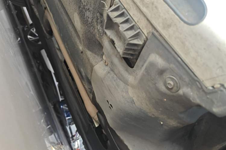 Used BMW 5 Series 2022 Restyled 530Li Leading Edition M Sport Package Right Side Sill