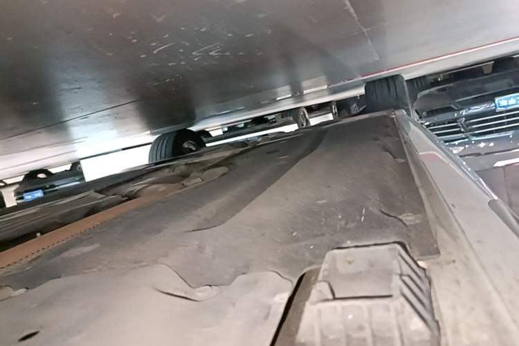Used BMW 5 Series 2022 Second Facelift 525Li M Sport Package Right Side Sill