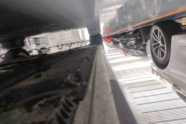 Used BMW 5 Series 2022 Restyled 525Li Luxury Package Right Side Sill