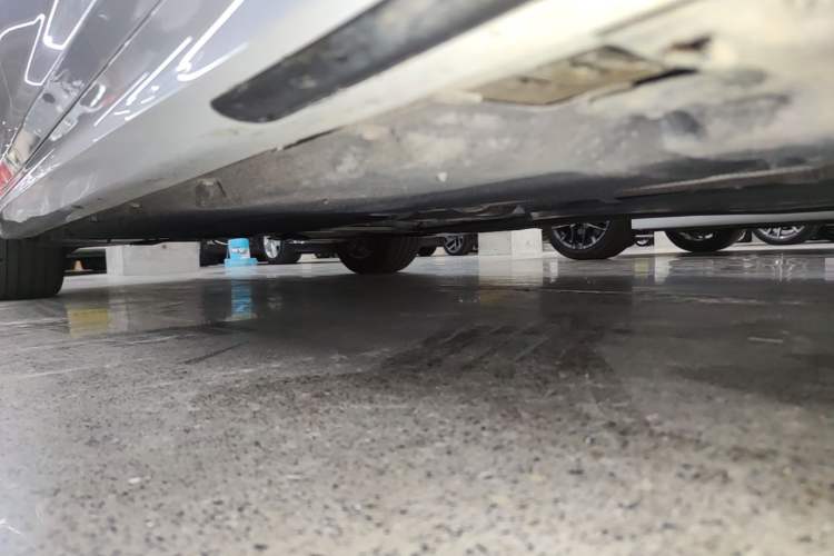 Used BMW 5 Series 2022 Second Facelift 525Li M Sport Package Right Side Sill