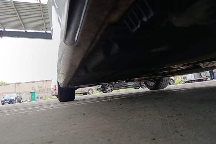Used BMW 5 Series 2022 Restyled 525Li M Sport Package Right Side Sill