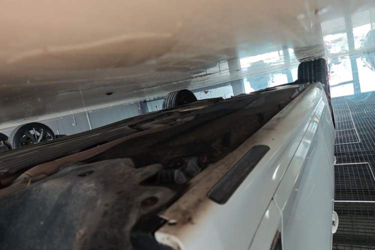 Used BMW 5 Series 2022 Restyled 525Li M Sport Package Right Side Sill