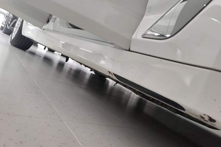 Used BMW 5 Series 2022 Restyled 525Li Luxury Package Right Side Sill
