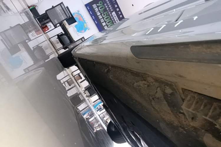 Used BMW 5 Series 2022 Second Facelift 525Li M Sport Package Right Side Sill