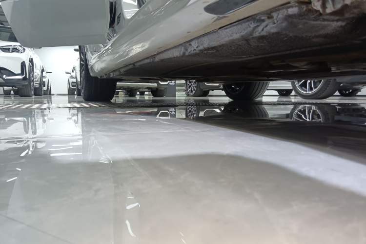 Used BMW 5 Series 2022 Restyled 530Li Leading Edition M Sport Package Right Side Sill