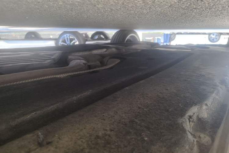Used BMW 5 Series 2022 530Li Leading Luxury Package Right Side Sill