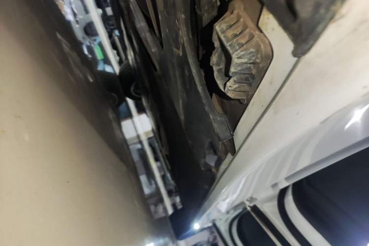 Used BMW 5 Series 2022 Restyled 525Li Luxury Package Right Side Sill