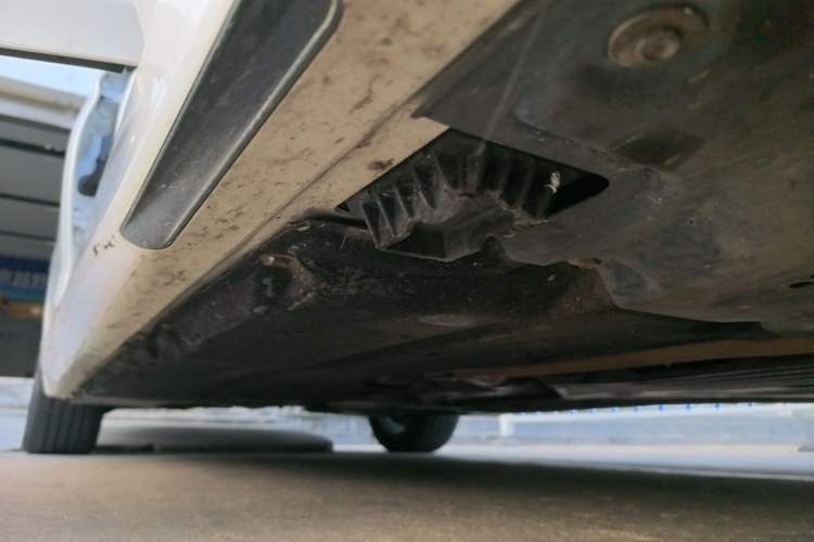 Used BMW 5 Series 2022 Second Facelift 525Li M Sport Package Right Side Sill