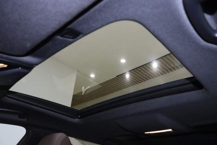 Used BMW 5 Series 2022 Restyled 525Li M Sport Package Roof